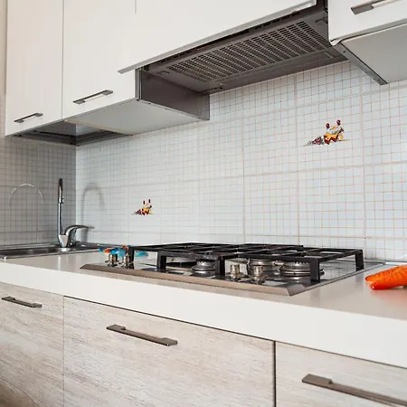 Great With Sunny Terrace In Apartamento